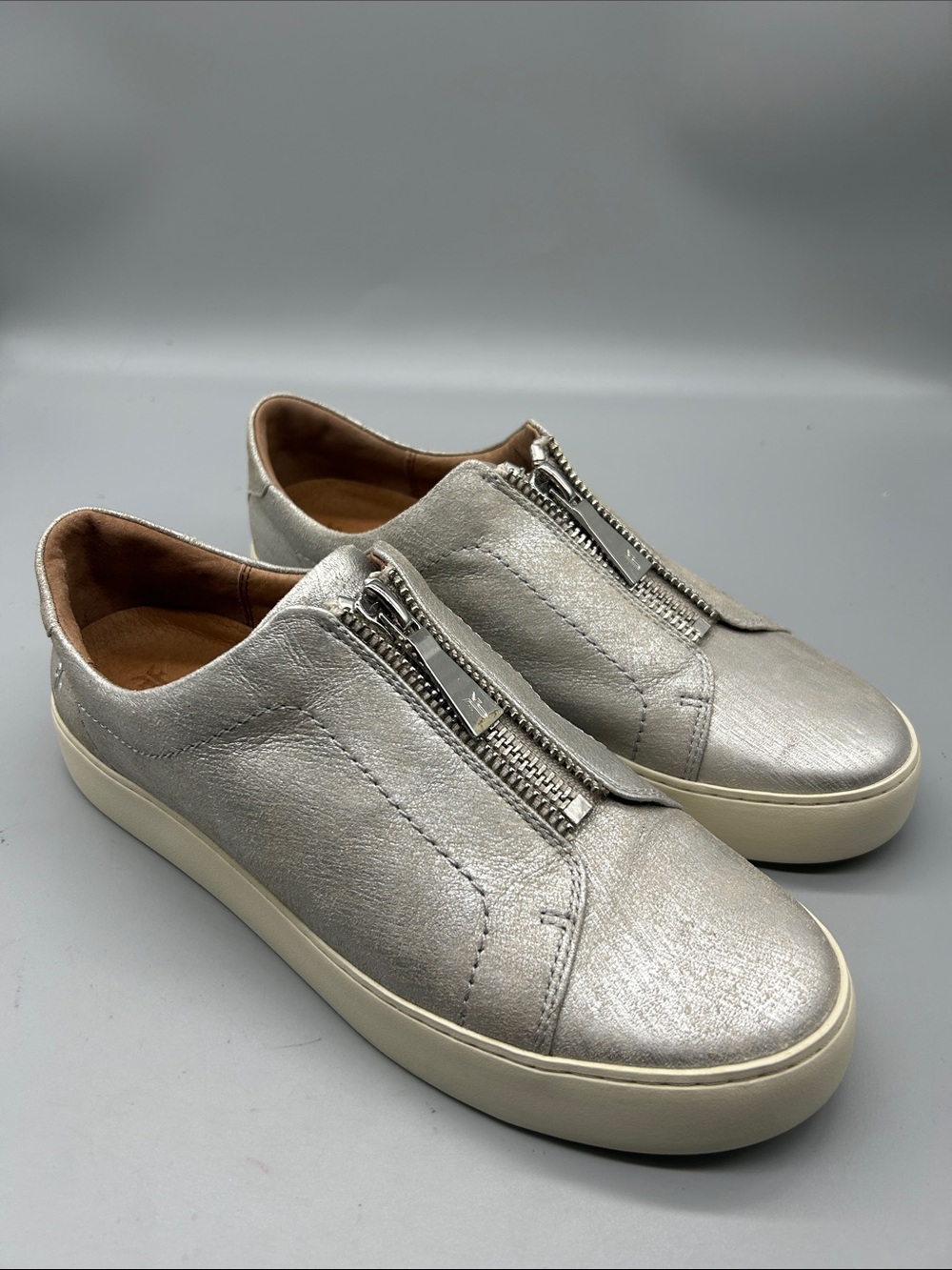 FRYE Lena Metallic Silver Zip-UP Sneaker, Sz 10